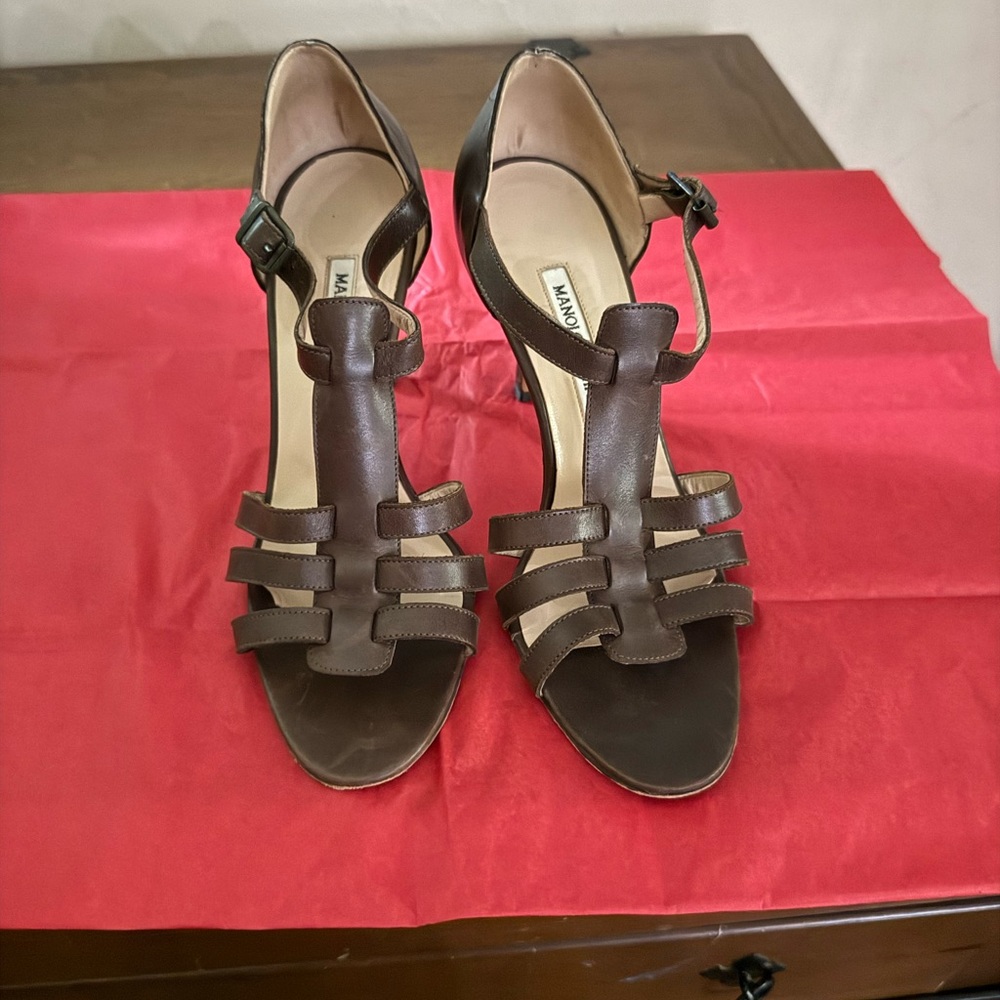 Manolo Blahnik Brown leather Strappy Heel Sandals - Picture 2 of 5
